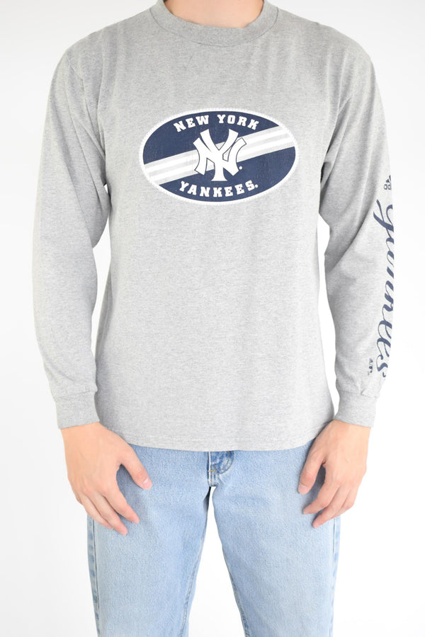 Yankees Grey Long Sleeved T-Shirt